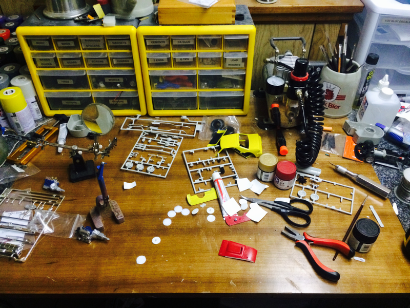 Illustration for article titled Gonna Build Model Kits? Hope You Like Enormous Messes.